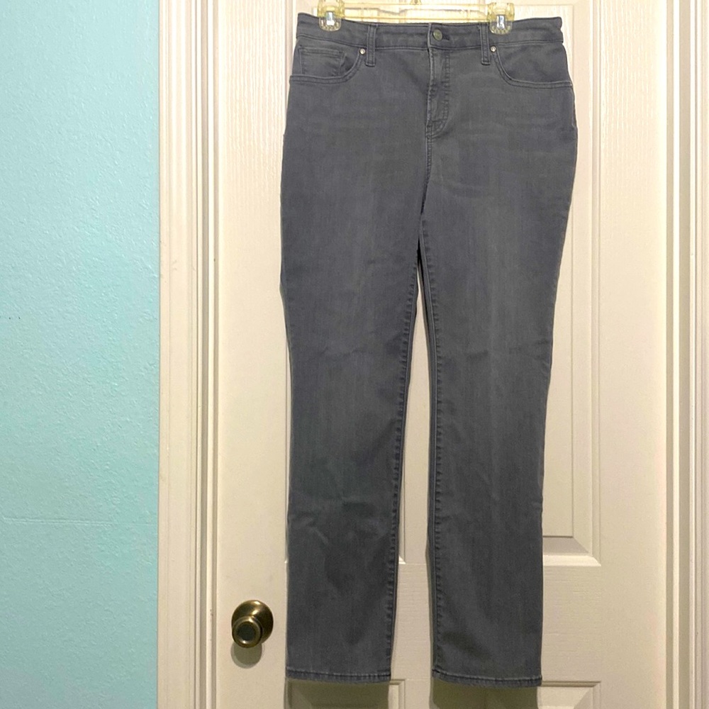 Chico’s So Slimming Girlfriend Straight Leg jeans size 10 R/1.5 R Gray stretchy